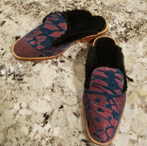 NEW FREE PEOPLE BUTTERFLY EFFECT MULE Loafer Leather sole faux fur 36 6 slip on - Picture 5 of 5